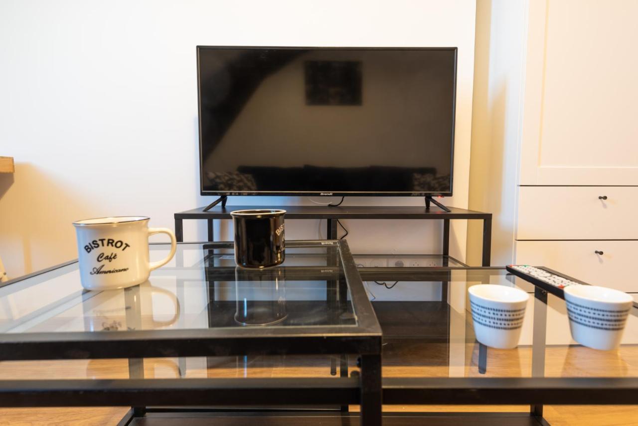 Appartement cœur de ville - Au calme - WiFi - Four, Lave-sèche Linge Pau Esterno foto