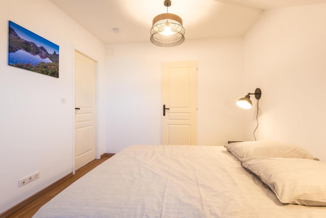 Appartement cœur de ville - Au calme - WiFi - Four, Lave-sèche Linge Pau Esterno foto