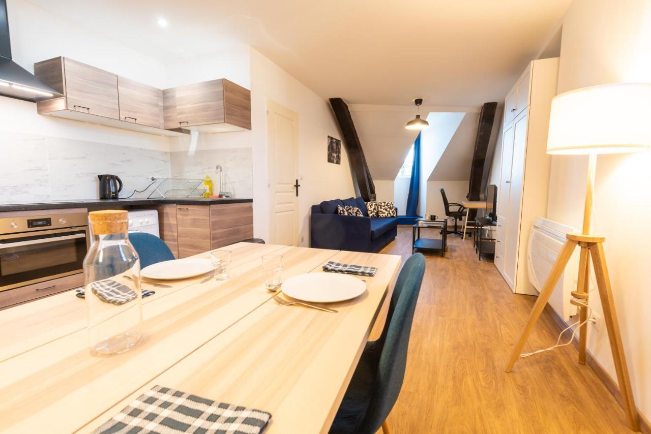 Appartement cœur de ville - Au calme - WiFi - Four, Lave-sèche Linge Pau Esterno foto
